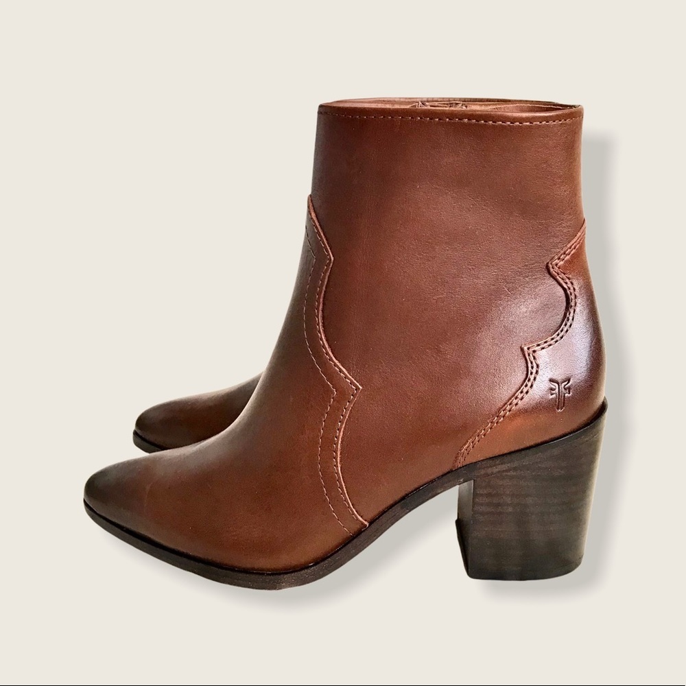 Frye Flynn Brown Zip Fall/Winter Ankle Booties - Picture 11 of 16